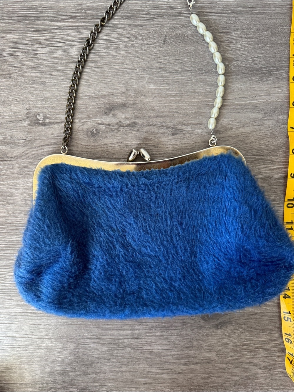 Vintage Blue Fuzzy Kiss Lock Bag - Picture 9 of 9